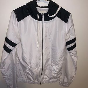 Zine black and white windbreaker